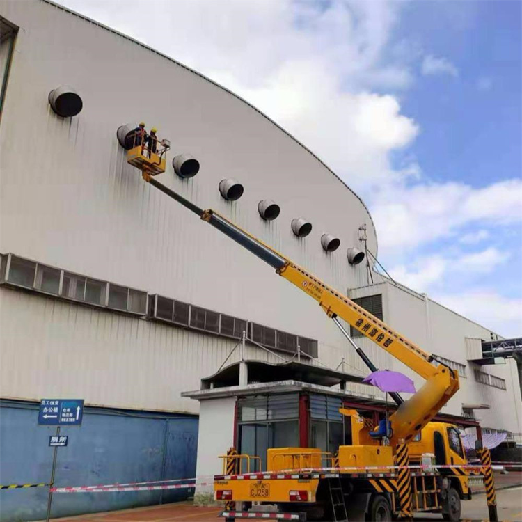 三明三元高空作业车出租服务：专业广告牌安装解决方案